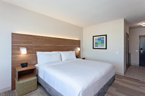 Holiday Inn Express Los Angeles LAX Airport an IHG Hotel - image 29