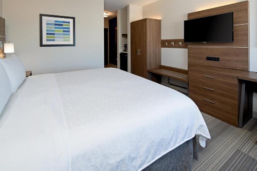 Holiday Inn Express Los Angeles LAX Airport an IHG Hotel - image 34