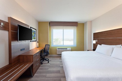 Holiday Inn Express Los Angeles LAX Airport an IHG Hotel - image 40