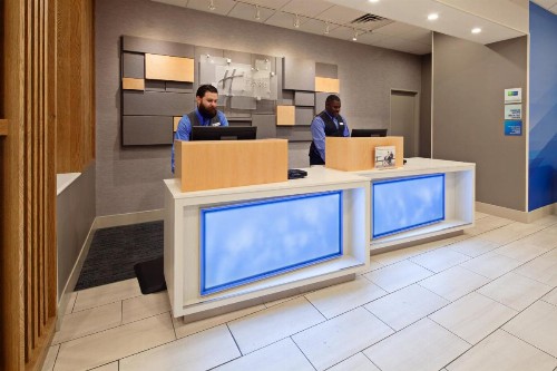 Holiday Inn Express Los Angeles LAX Airport an IHG Hotel - image 7