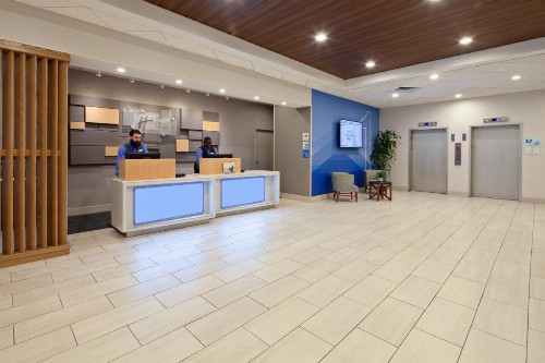 Holiday Inn Express Los Angeles LAX Airport an IHG Hotel - image 8