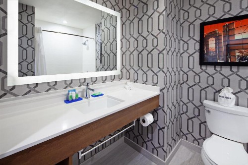 Holiday Inn Express Hollywood Walk of Fame an IHG Hotel - image 23