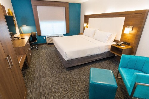 Holiday Inn Express Hollywood Walk of Fame an IHG Hotel - image 30
