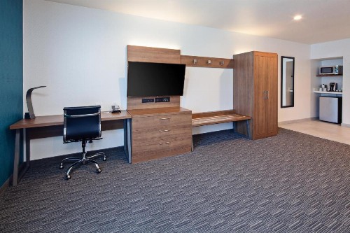 Holiday Inn Express Hollywood Walk of Fame an IHG Hotel - image 31