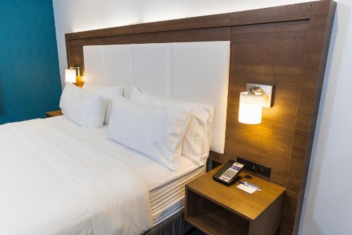 Holiday Inn Express Hollywood Walk of Fame an IHG Hotel - image 46