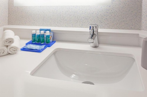 Holiday Inn Express West Los Angeles an IHG Hotel - image 15