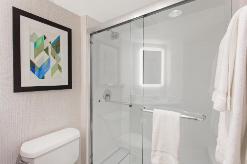 Holiday Inn Express West Los Angeles an IHG Hotel - image 18