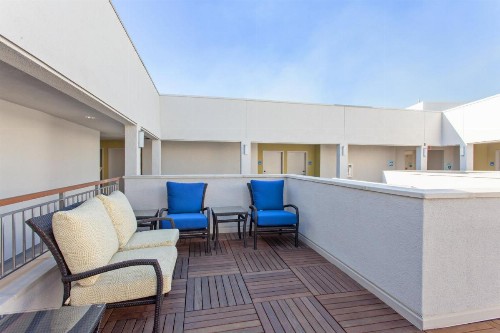 Holiday Inn Express West Los Angeles an IHG Hotel - image 22