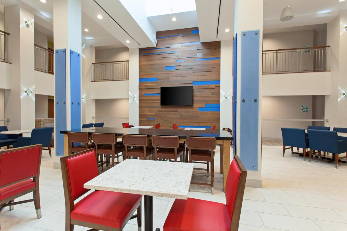 Holiday Inn Express West Los Angeles an IHG Hotel - image 3