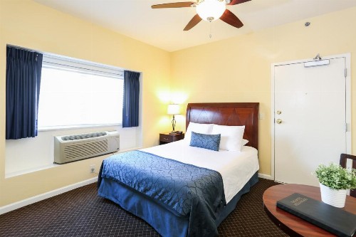 The Hotel Hollywood - image 15