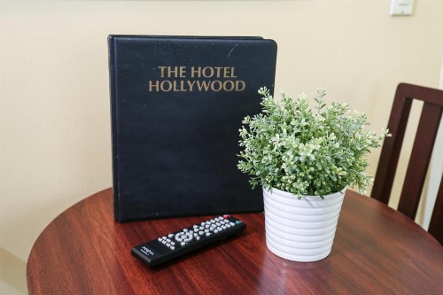 The Hotel Hollywood - image 18