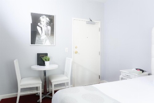 The Hotel Hollywood - image 23
