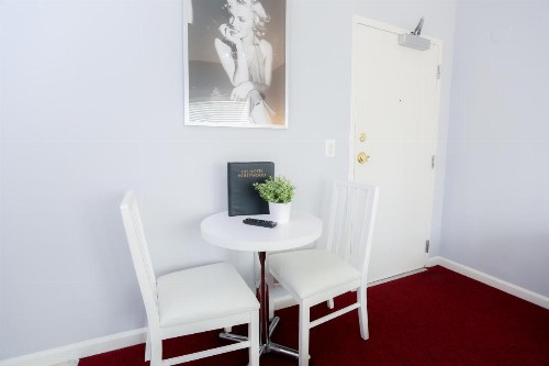 The Hotel Hollywood - image 30