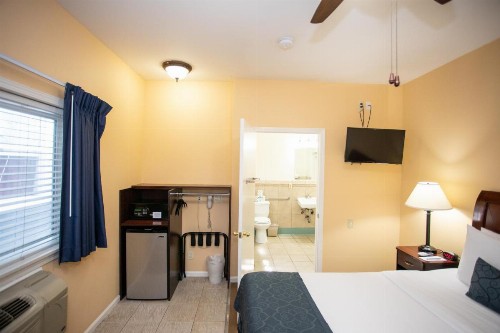 The Hotel Hollywood - image 49