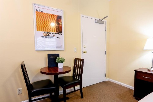 The Hotel Hollywood - image 5