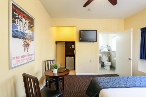 The Hotel Hollywood - image 6