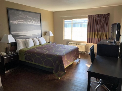 Skyways Hotel - image 12