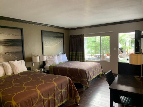 Skyways Hotel - image 13