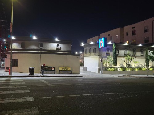 Americas Best Value Inn Hollywood/Downtown Los Angeles - image 3