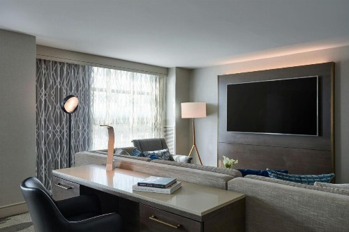 Renaissance Los Angeles Airport Hotel - image 14