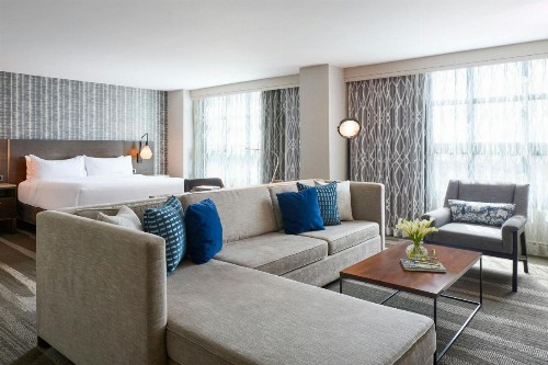 Renaissance Los Angeles Airport Hotel - image 15