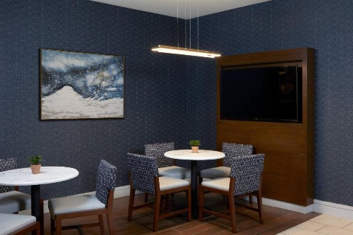 Courtyard by Marriott Los Angeles LAX / Century Boulevard - image 12