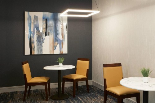 Courtyard by Marriott Los Angeles LAX / Century Boulevard - image 13