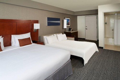 Courtyard by Marriott Los Angeles LAX / Century Boulevard - image 20