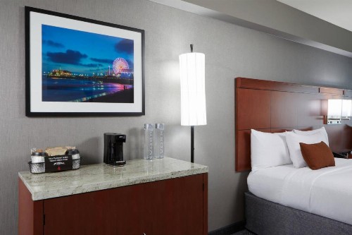 Courtyard by Marriott Los Angeles LAX / Century Boulevard - image 24