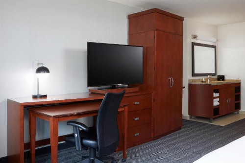 Courtyard by Marriott Los Angeles LAX / Century Boulevard - image 26