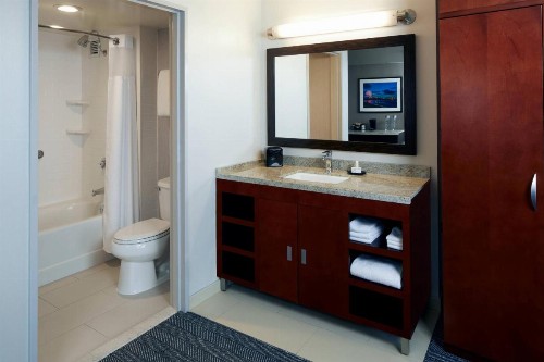 Courtyard by Marriott Los Angeles LAX / Century Boulevard - image 29