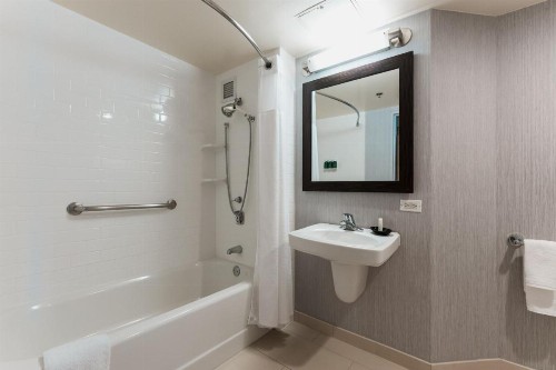 Courtyard by Marriott Los Angeles LAX / Century Boulevard - image 30