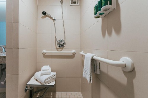 Courtyard by Marriott Los Angeles LAX / Century Boulevard - image 32