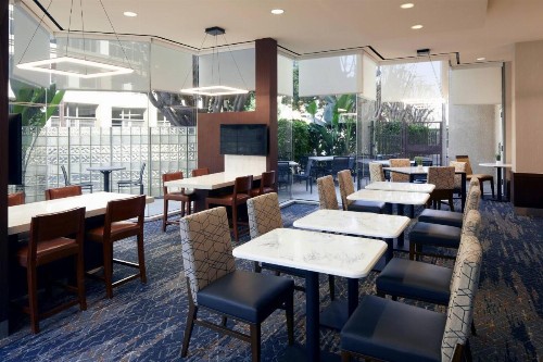 Courtyard by Marriott Los Angeles LAX / Century Boulevard - image 42
