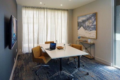 Courtyard by Marriott Los Angeles LAX / Century Boulevard - image 49