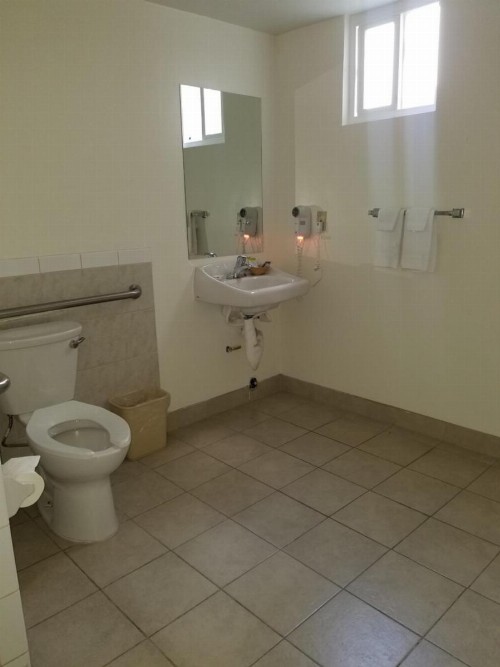 Super 8 by Wyndham Los Angeles-Culver City Area - image 15