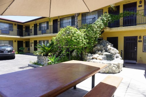 Casa Bella Inn Downtown LA - image 18