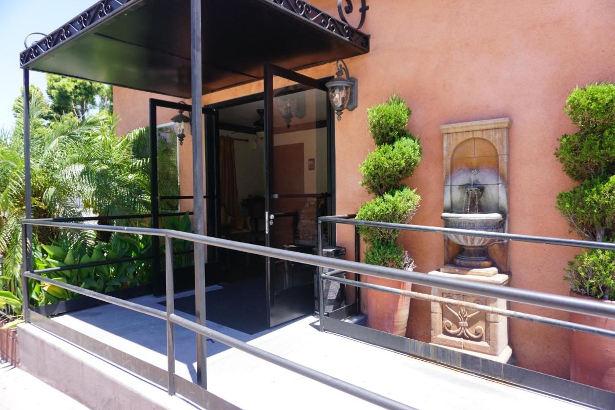 Casa Bella Inn Downtown LA - image 3