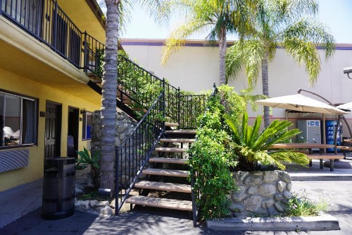 Casa Bella Inn Downtown LA - image 7