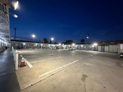 Sand Piper Motel - Los Angeles - image 11