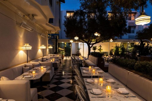 Farmer's Daughter Hotel - image 13