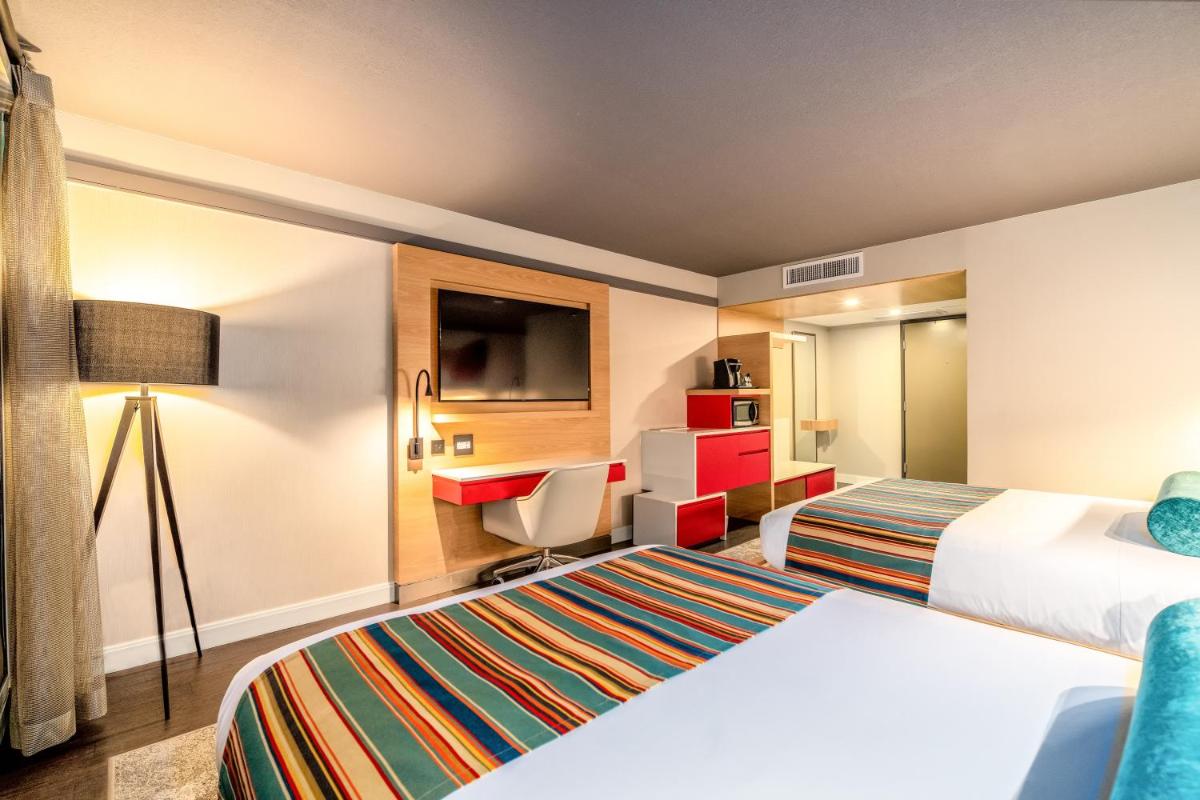 Century Park Hotel LA - image 5