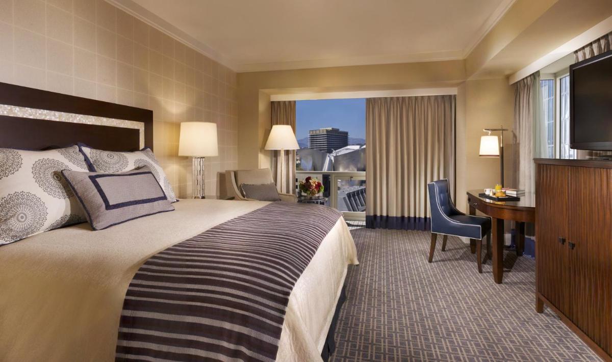 Omni Los Angeles Hotel California Plaza - image 4