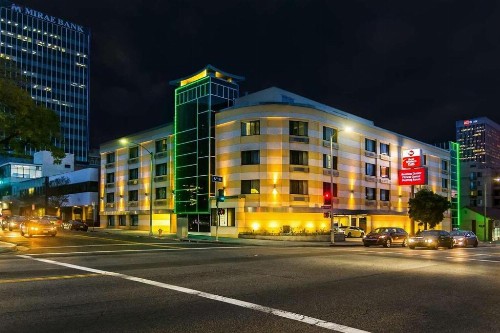 Best Western Plus LA Mid-Town Hotel - image 1