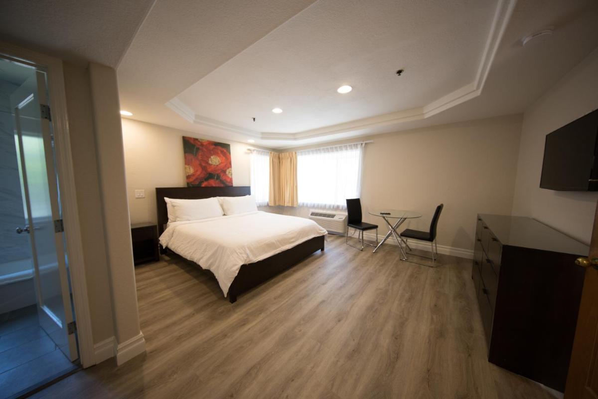 Wilshire Crest Hotel - image 5