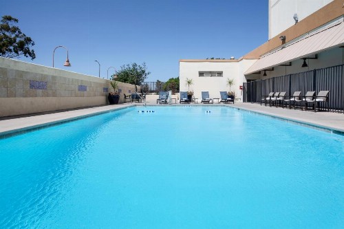 Holiday Inn Los Angeles - LAX Airport an IHG Hotel - image 19