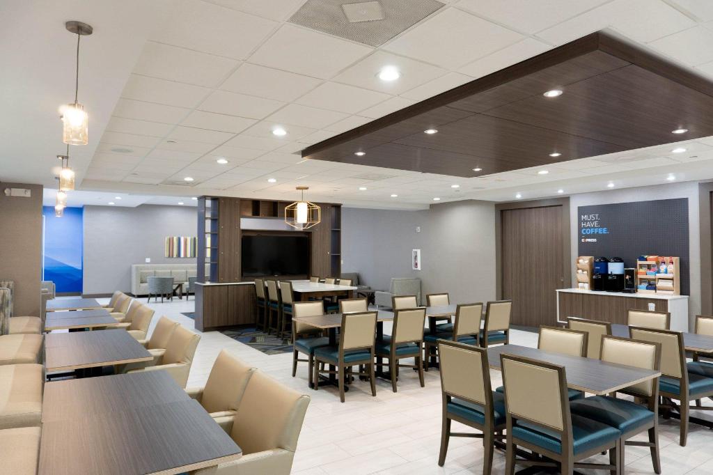 Holiday Inn Express Los Angeles Downtown West an IHG Hotel - image 3