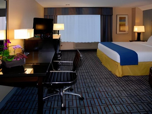 Holiday Inn Express Los Angeles Downtown West an IHG Hotel - image 37
