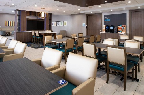 Holiday Inn Express Los Angeles Downtown West an IHG Hotel - image 6