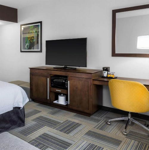 Hampton Inn & Suites Los Angeles/Hollywood CA - image 16